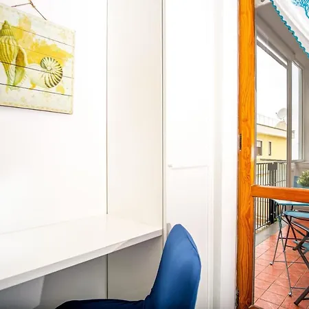 La Casetta Linda - New 2 Bedroom In With Seaview Terrace Apartment