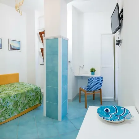 Apartment La Casetta Linda - New 2 Bedroom In With Seaview Terrace *