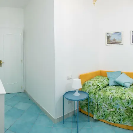 Apartment La Casetta Linda - New 2 Bedroom In With Seaview Terrace *