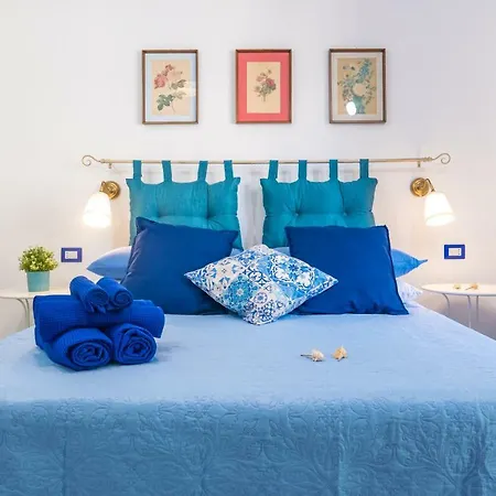 Apartment La Casetta Linda - New 2 Bedroom In With Seaview Terrace *