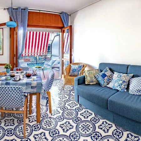 Apartment La Casetta Linda - New 2 Bedroom In With Seaview Terrace Sorrent